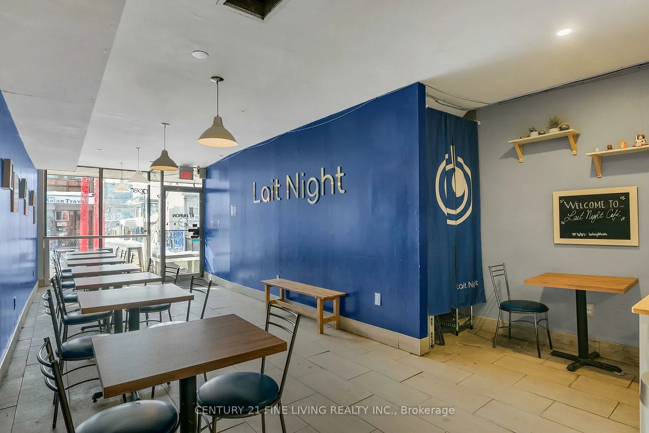 81, Huron, Kensington-Chinatown, Toronto