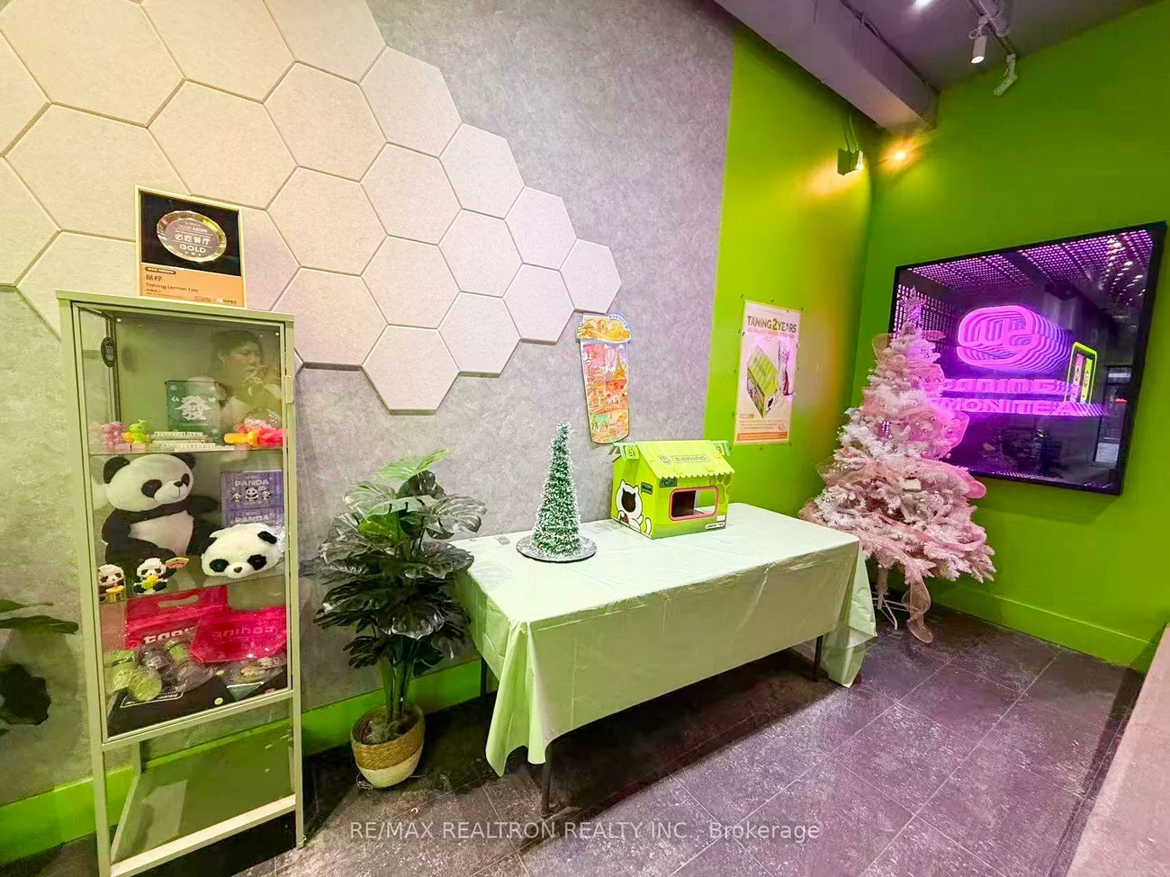 514, Yonge St, Bay Street Corridor, Toronto