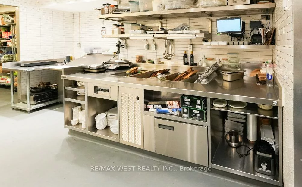 501, Bloor, University, Toronto