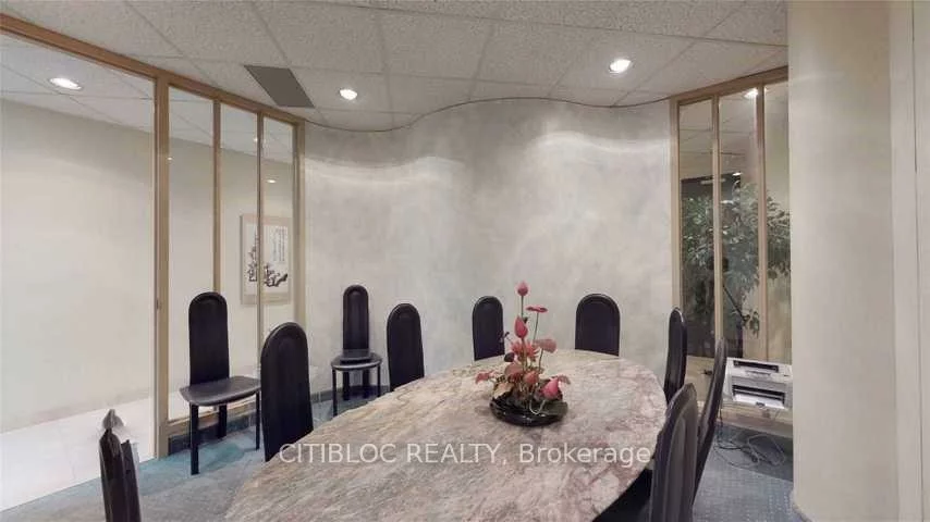 1033, Bay, Bay Street Corridor, Toronto