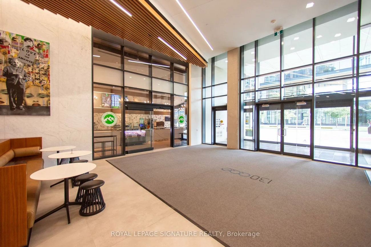 130, Queens, Waterfront Communities C8, Toronto