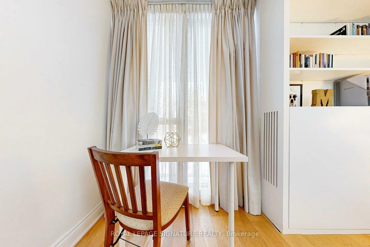 33, Harbour, Waterfront Communities C1, Toronto