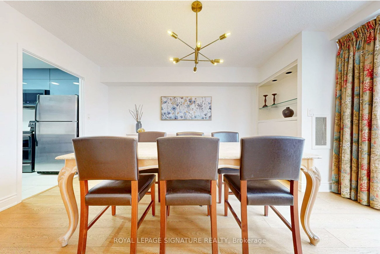 33, Harbour, Waterfront Communities C1, Toronto