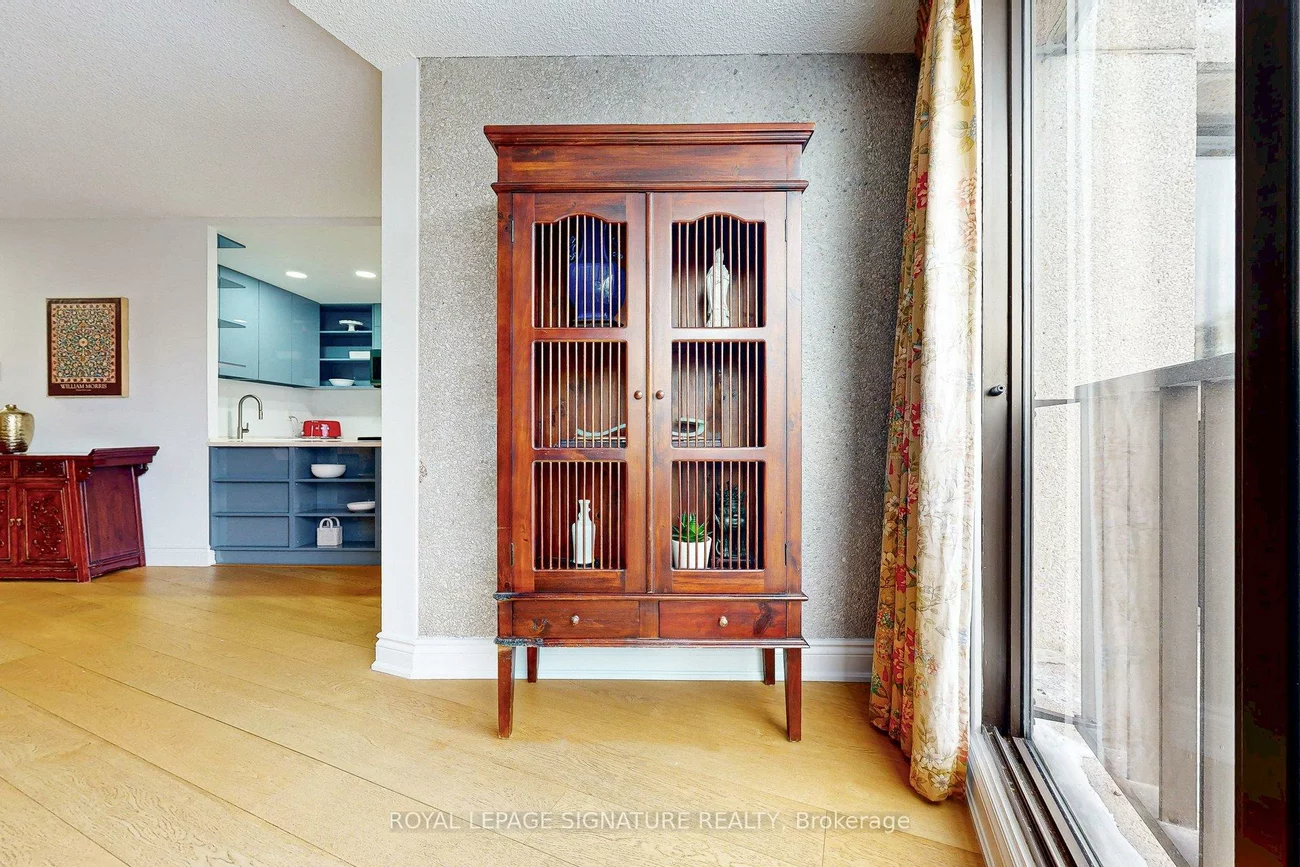 33, Harbour, Waterfront Communities C1, Toronto