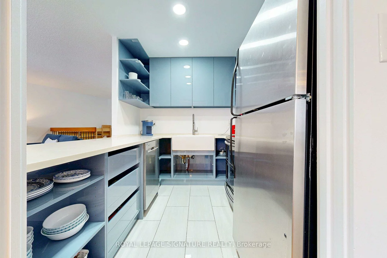 33, Harbour, Waterfront Communities C1, Toronto