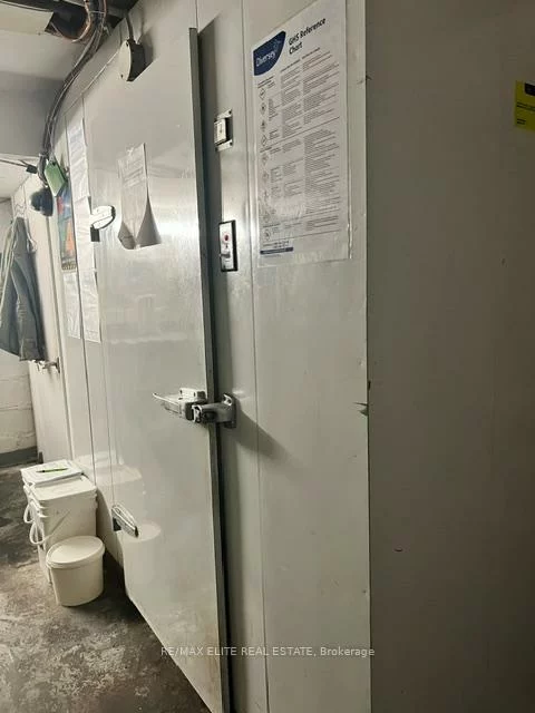 2564, Yonge, Lawrence Park South, Toronto