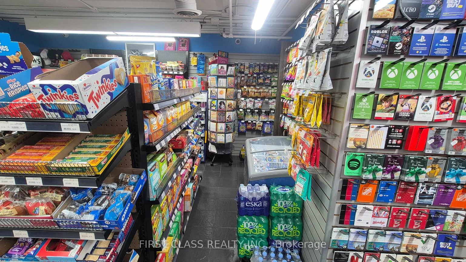 33, Bloor, Bay Street Corridor, Toronto