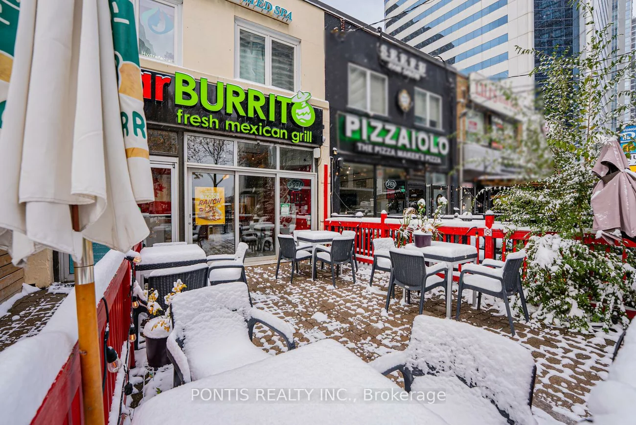 4918, Yonge, Lansing-Westgate, Toronto