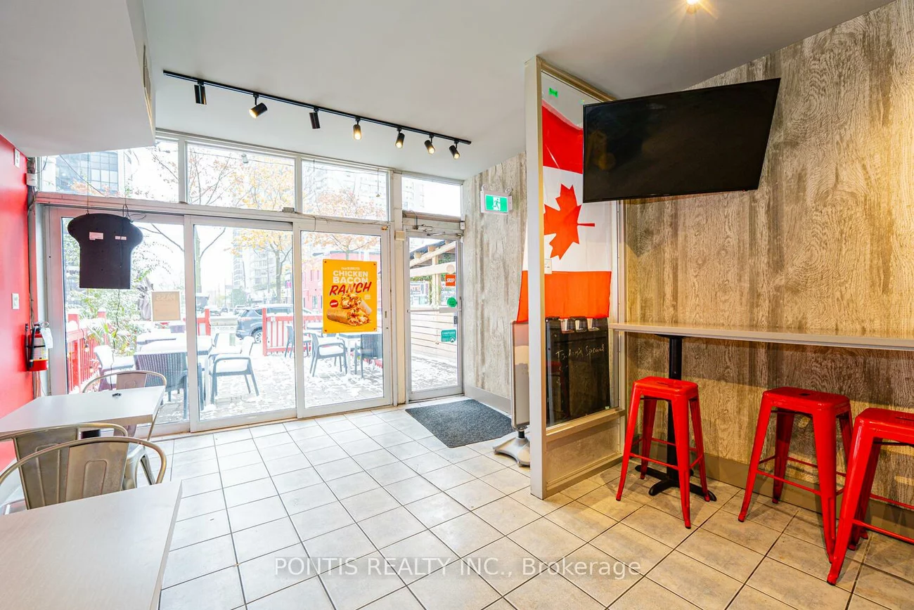 4918, Yonge, Lansing-Westgate, Toronto