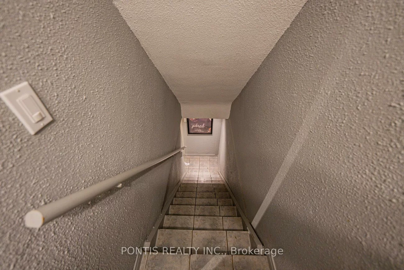 4918, Yonge, Lansing-Westgate, Toronto