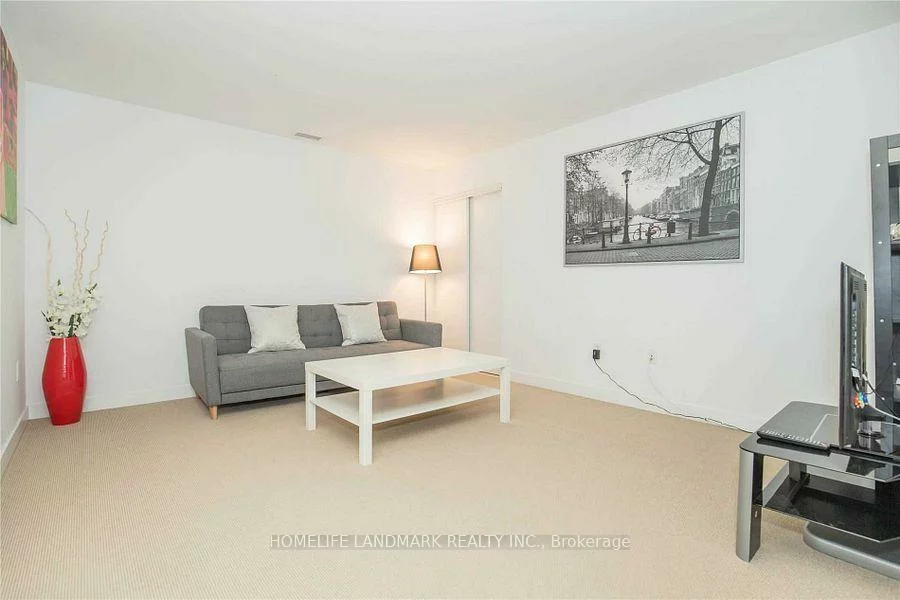 26, Capreol, Waterfront Communities C1, Toronto