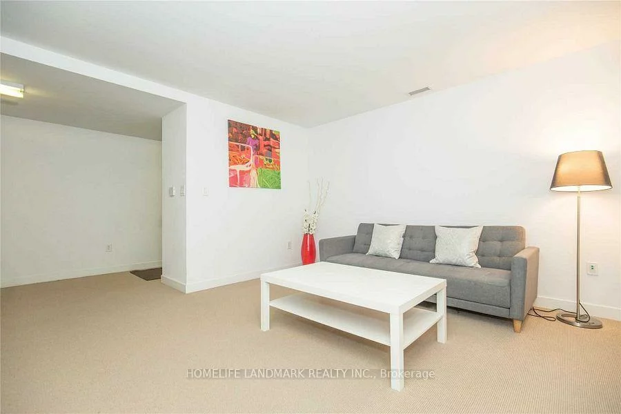 26, Capreol, Waterfront Communities C1, Toronto