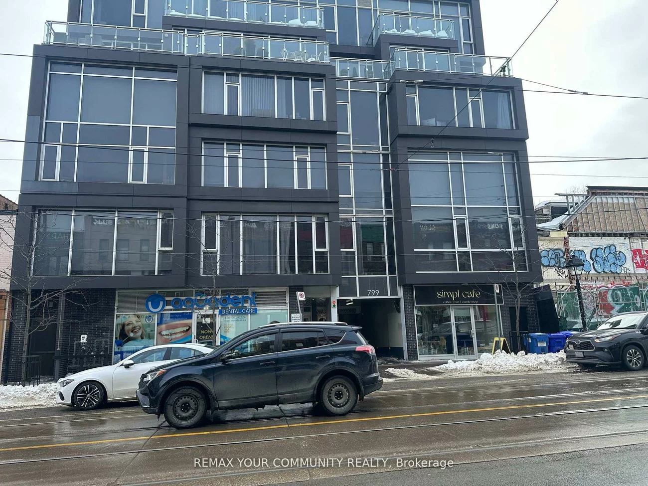 799, College, Trinity-Bellwoods, Toronto