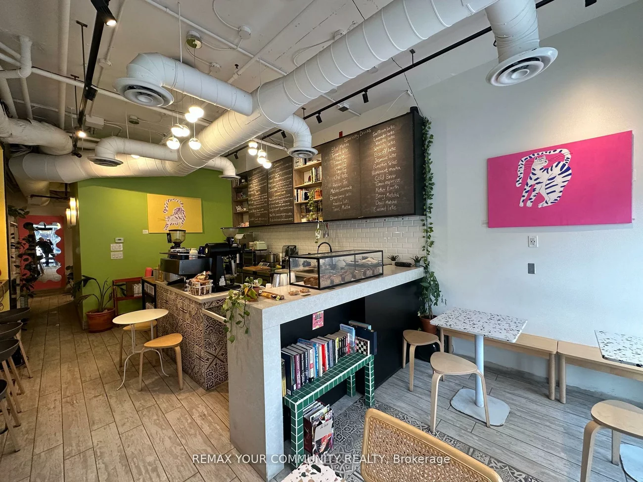 799, College, Trinity-Bellwoods, Toronto
