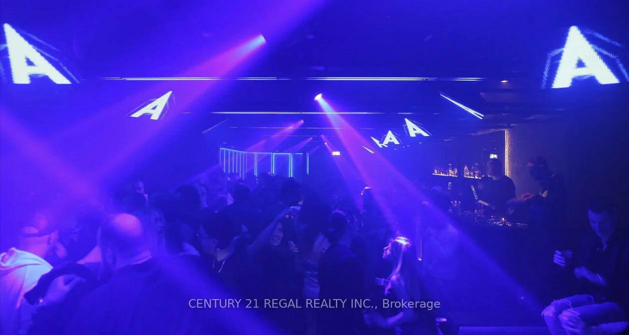 1096, Queen, Little Portugal, Toronto