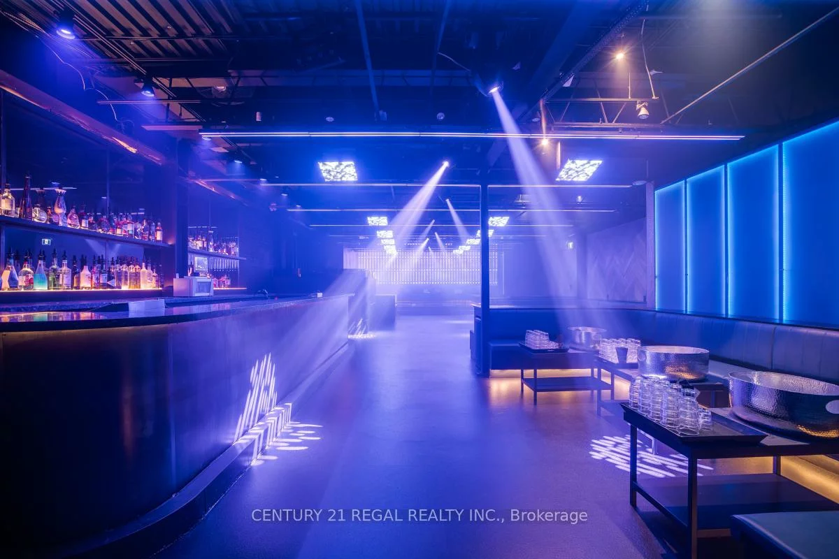 1096, Queen, Little Portugal, Toronto