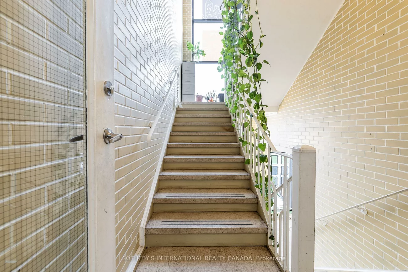 3310, Yonge, Lawrence Park North, Toronto