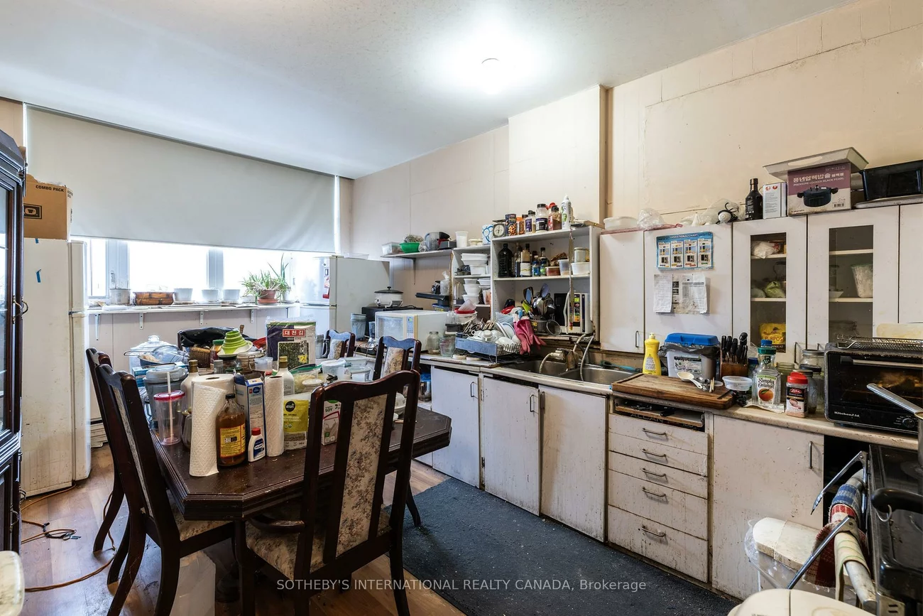 3310, Yonge, Lawrence Park North, Toronto