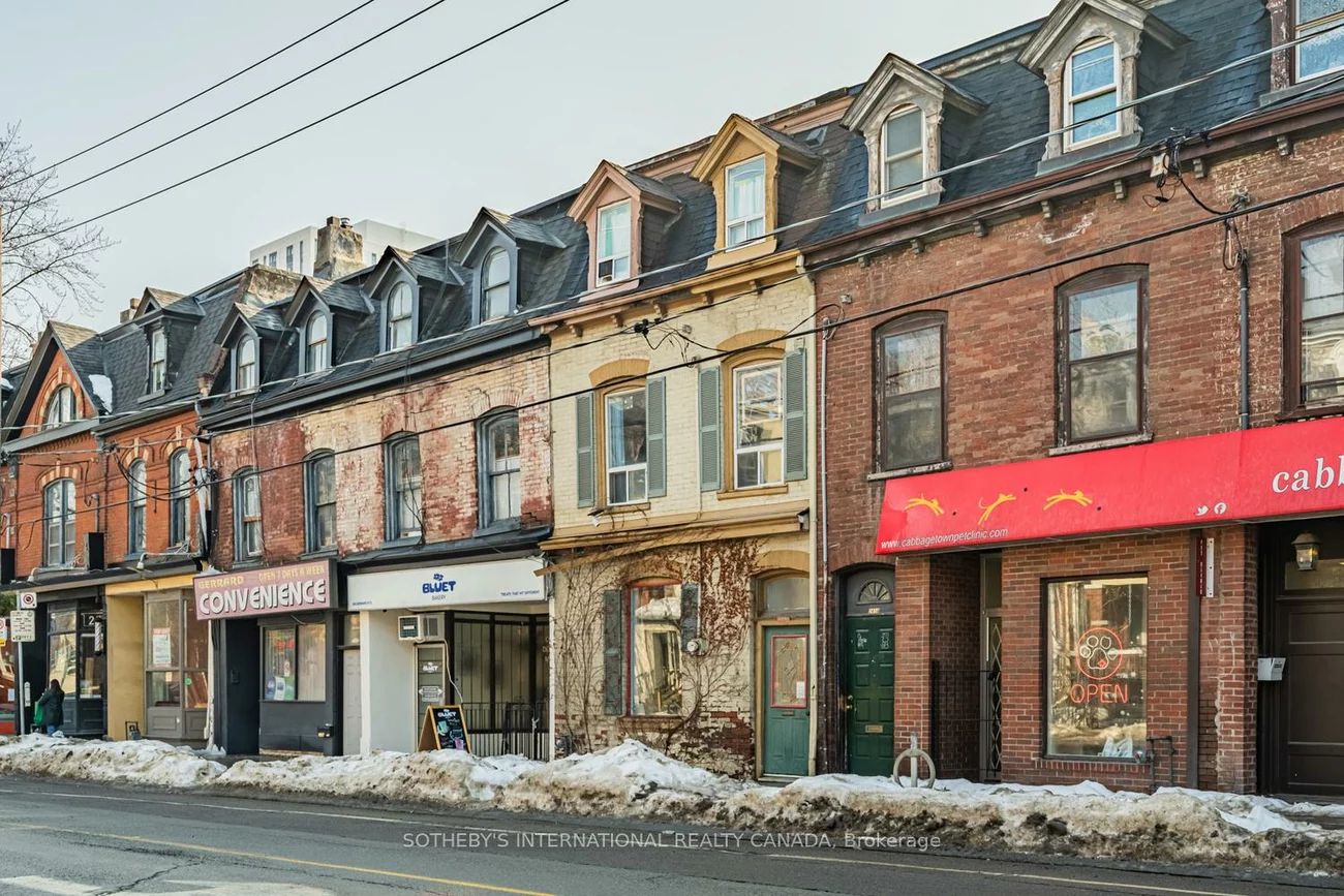 243, Gerrard, Moss Park, Toronto