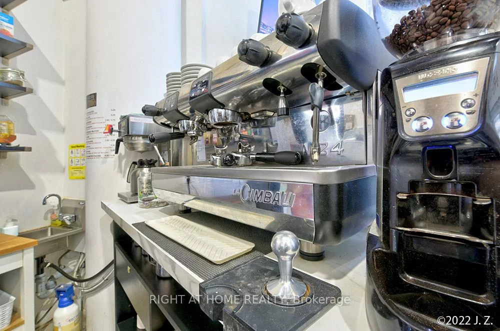 1033, Bay, Bay Street Corridor, Toronto