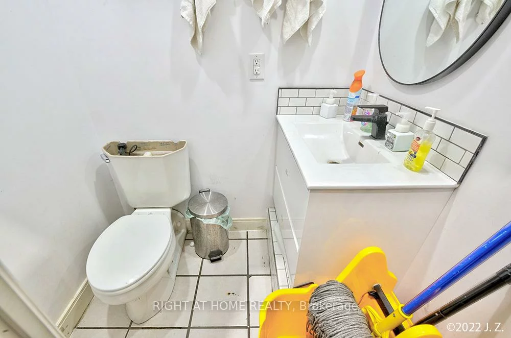 1033, Bay, Bay Street Corridor, Toronto