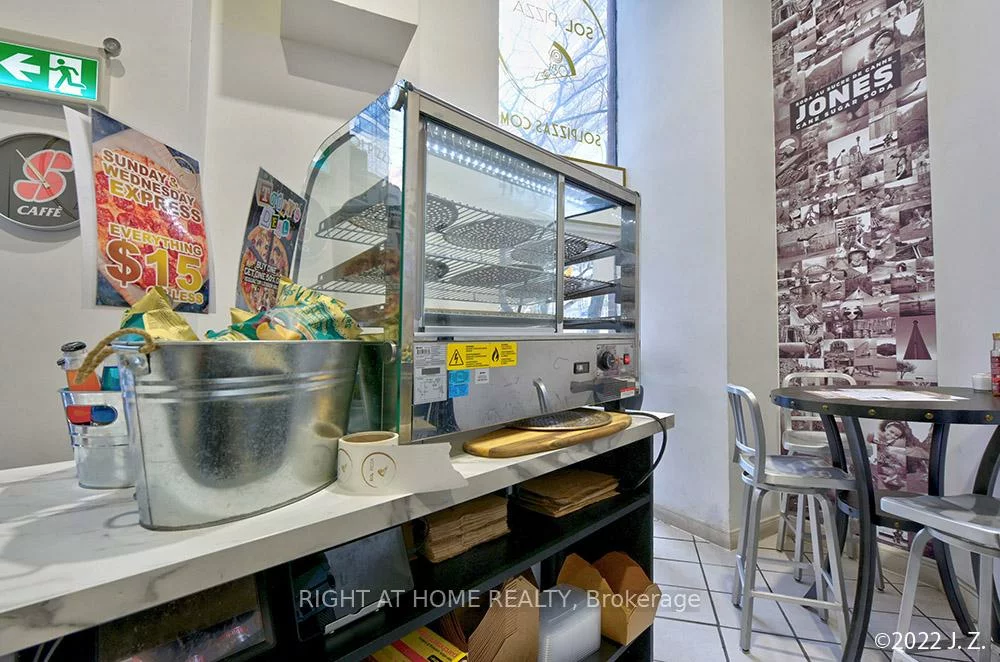 1033, Bay, Bay Street Corridor, Toronto