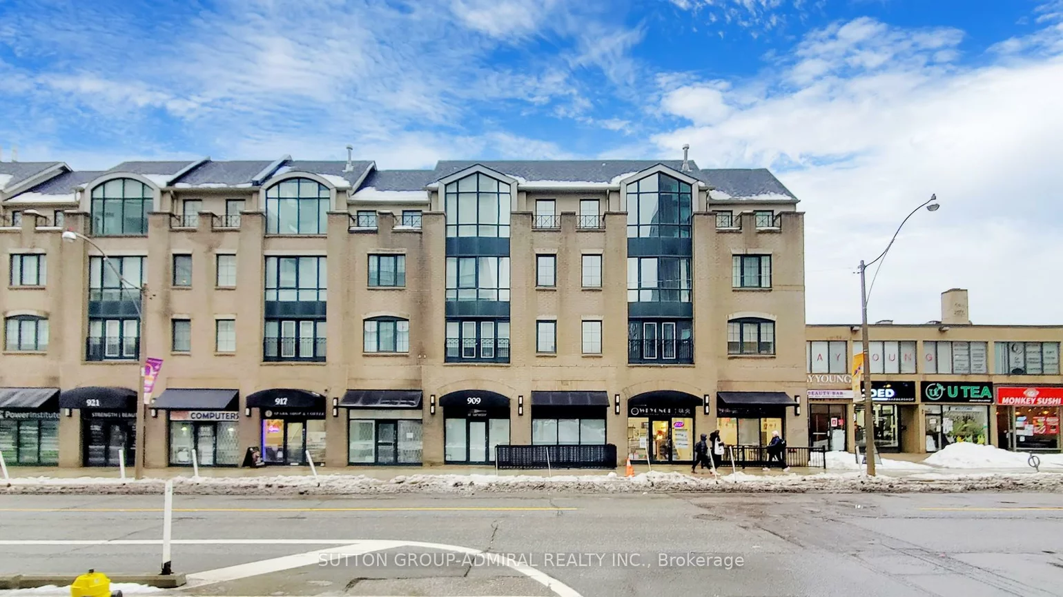 909, Yonge, Rosedale-Moore Park, Toronto