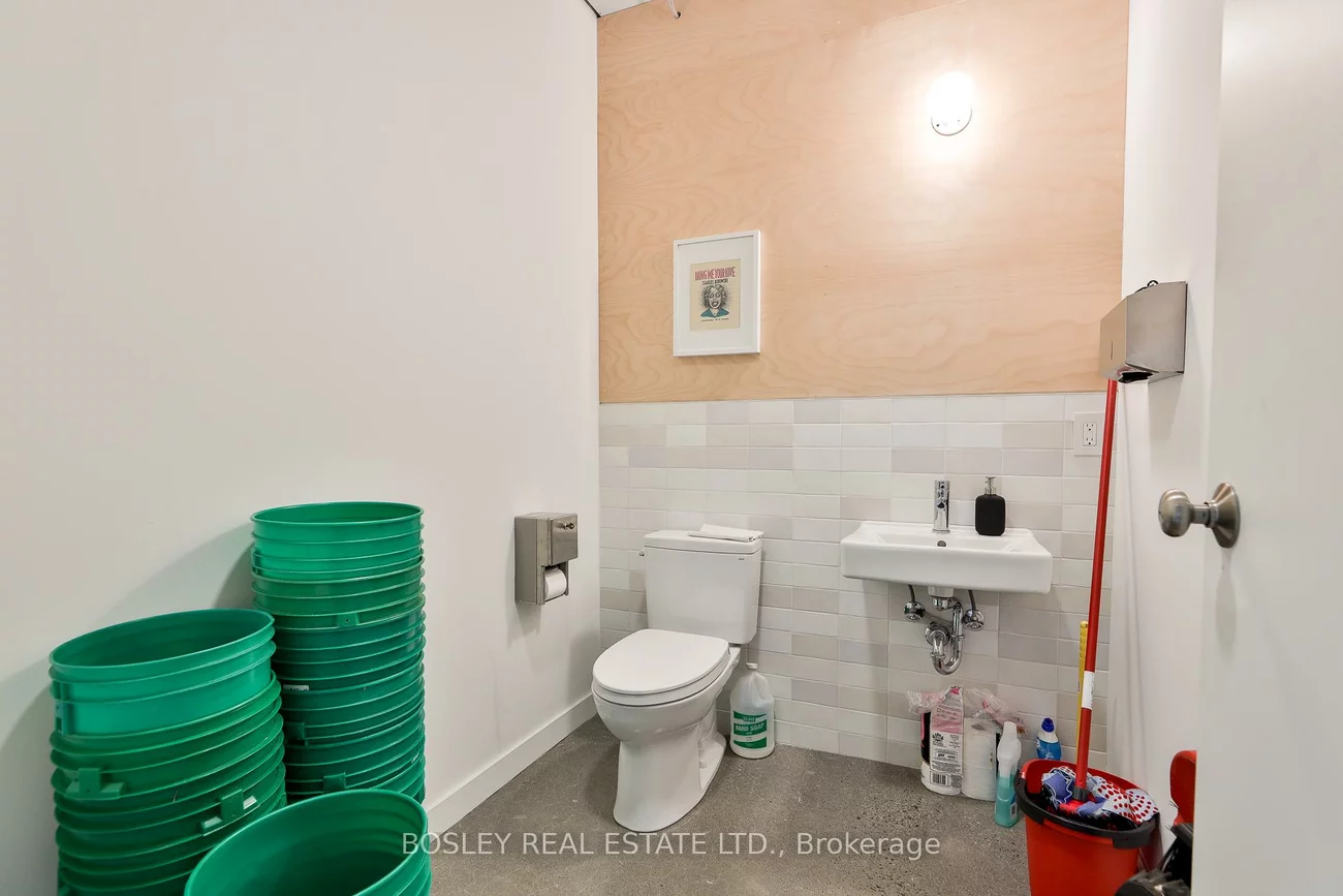 68, Abell, Little Portugal, Toronto