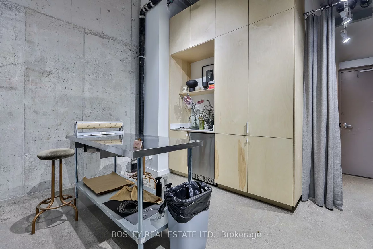 68, Abell, Little Portugal, Toronto