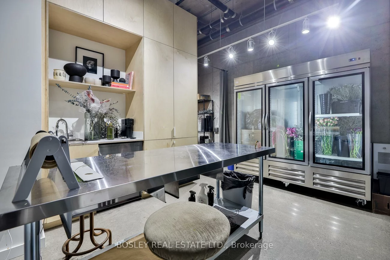 68, Abell, Little Portugal, Toronto