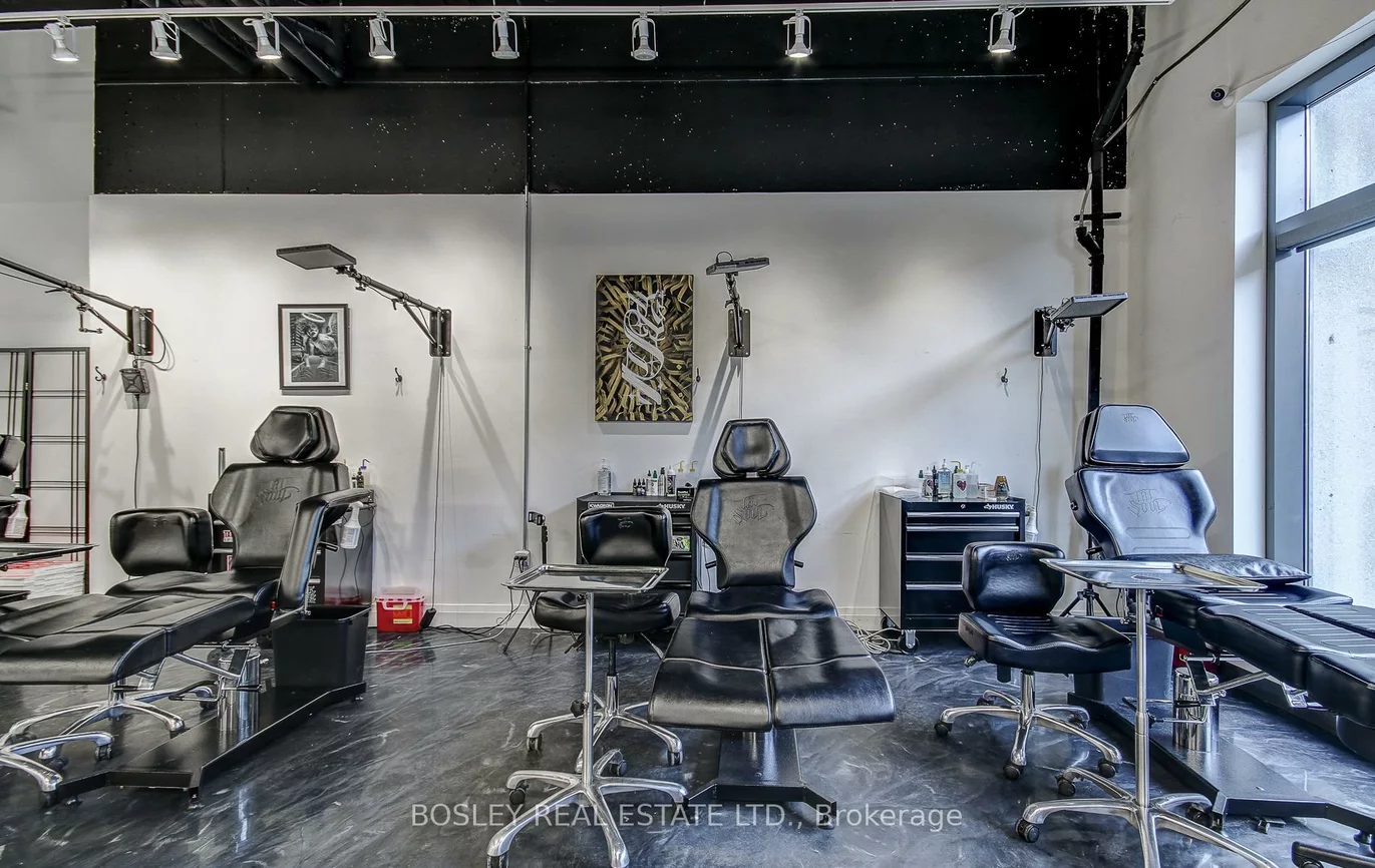 68, Abell, Little Portugal, Toronto