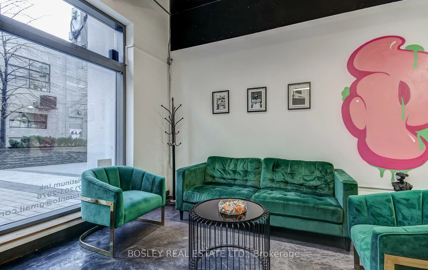 68, Abell, Little Portugal, Toronto