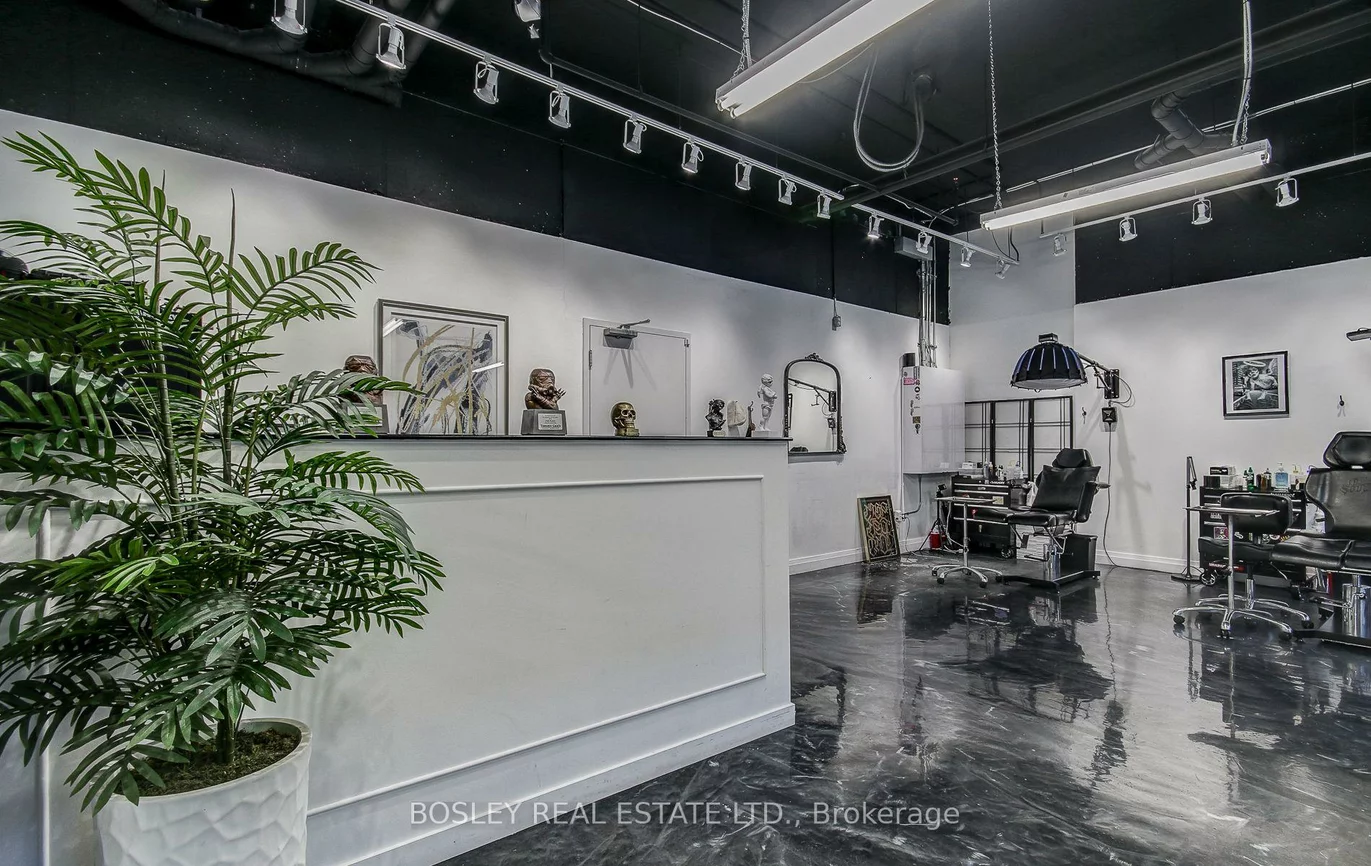 68, Abell, Little Portugal, Toronto