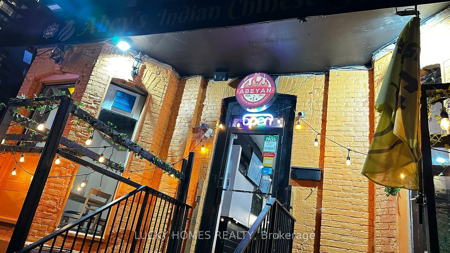 118, John, Waterfront Communities C1, Toronto