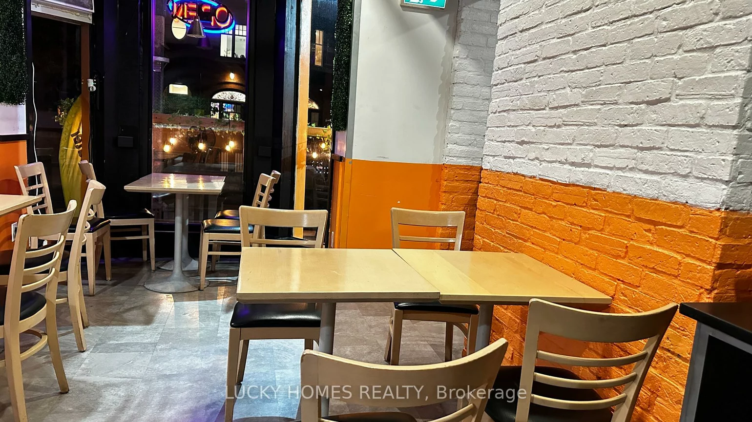 118, John, Waterfront Communities C1, Toronto