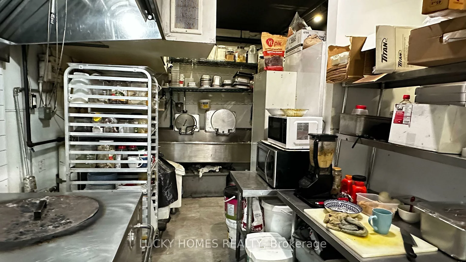 118, John, Waterfront Communities C1, Toronto