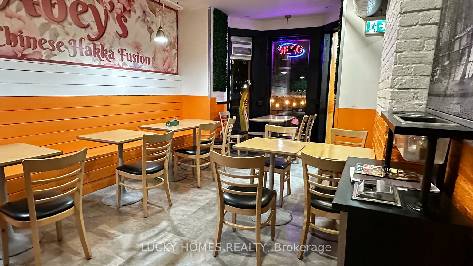 118, John, Waterfront Communities C1, Toronto