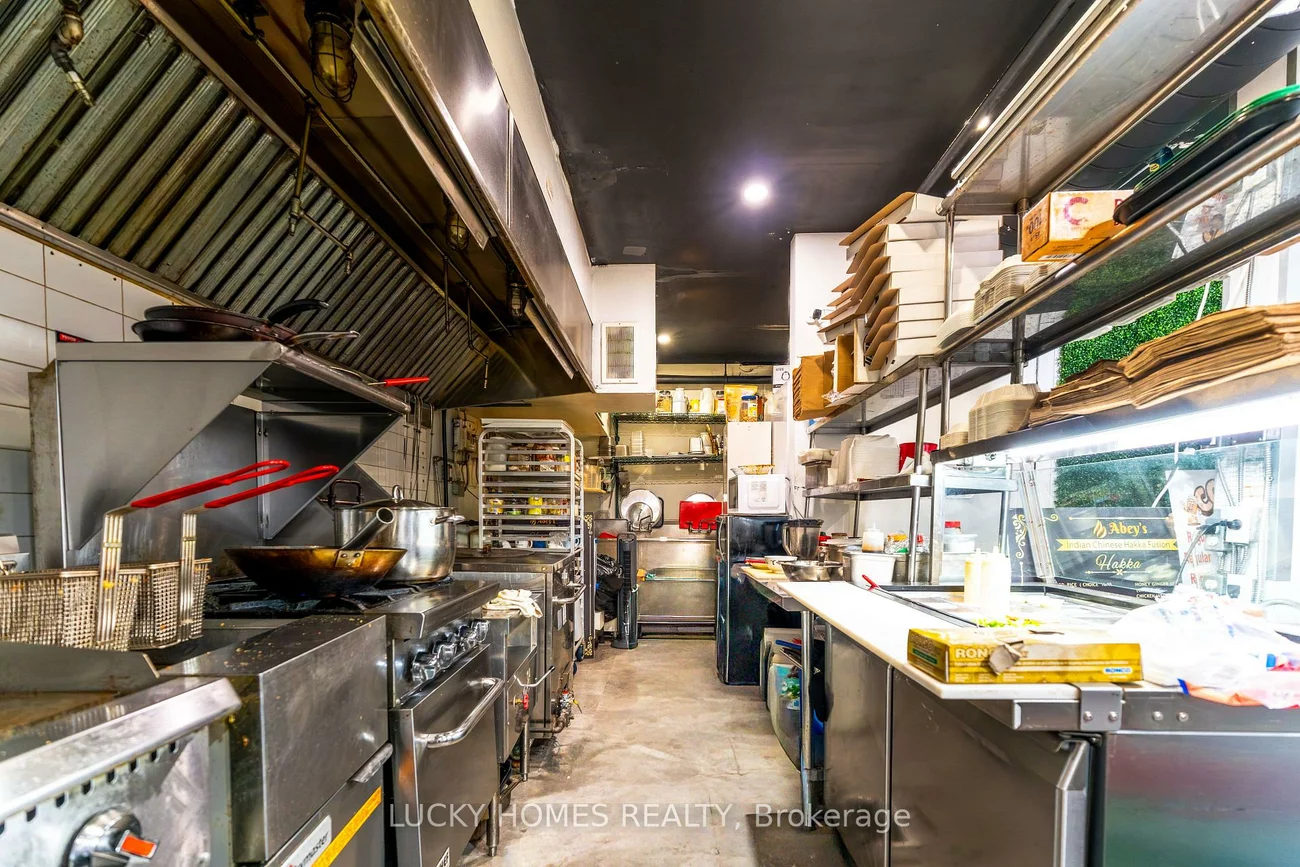 118, John, Waterfront Communities C1, Toronto