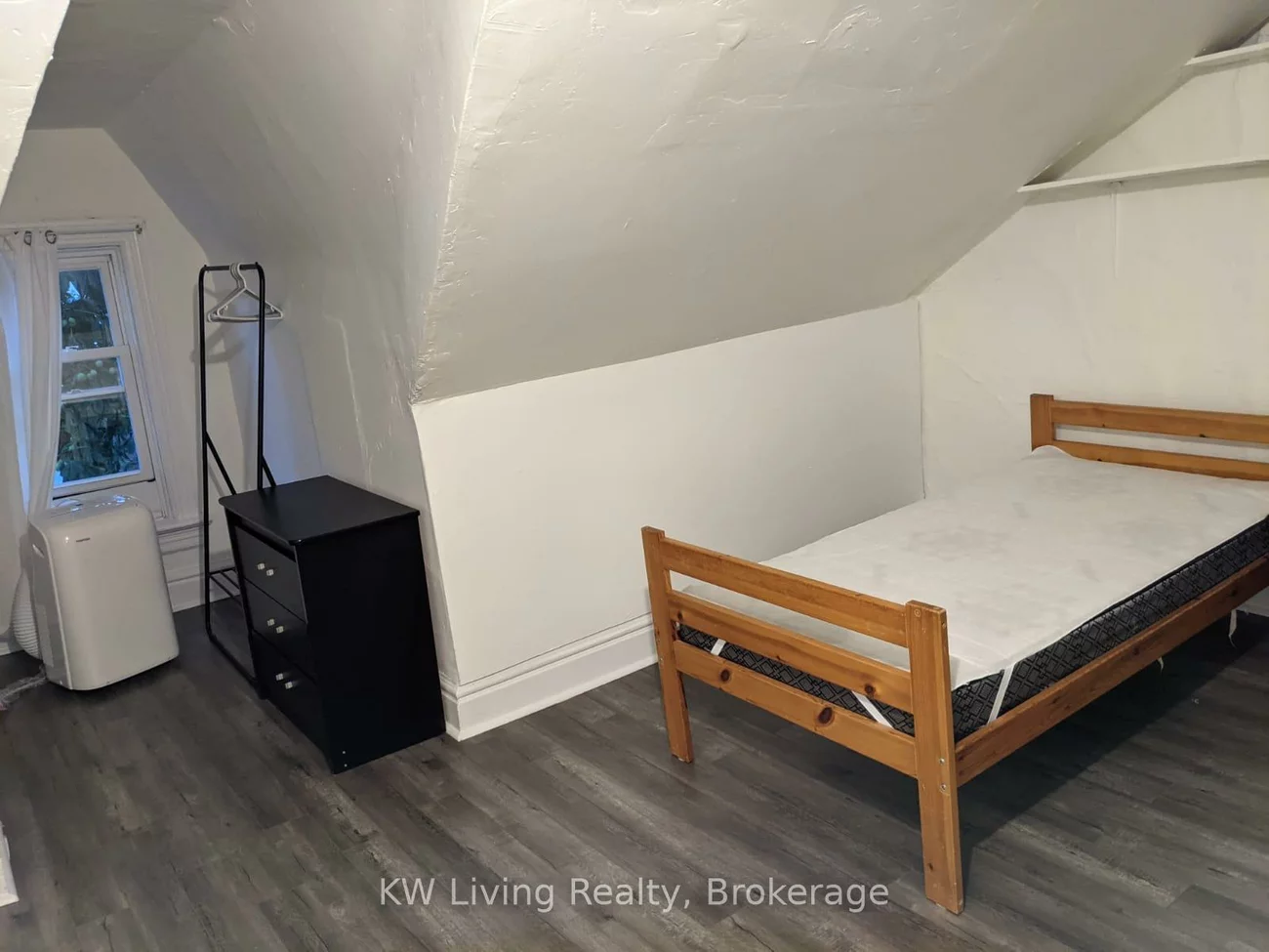 27, Kensington, Kensington-Chinatown, Toronto