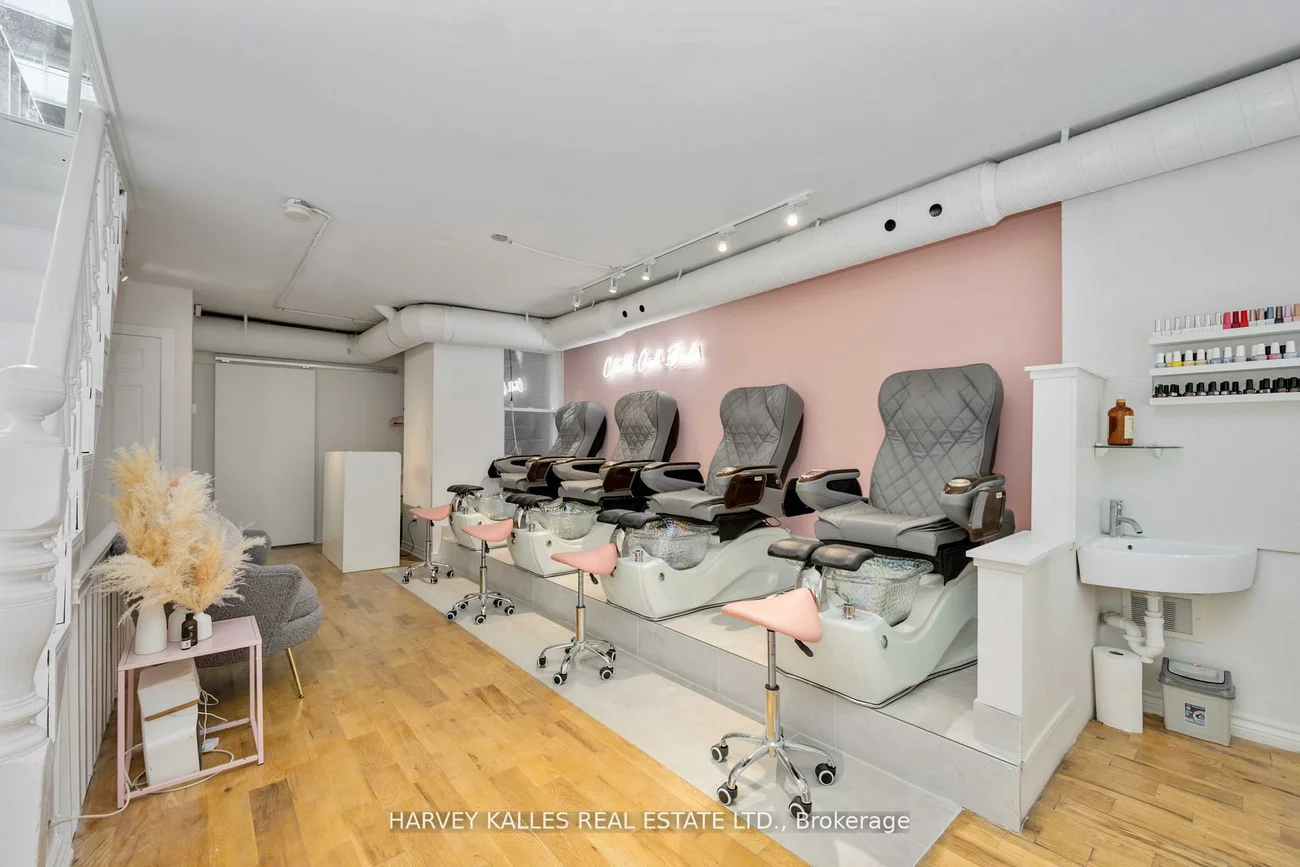 617, King, Waterfront Communities C1, Toronto