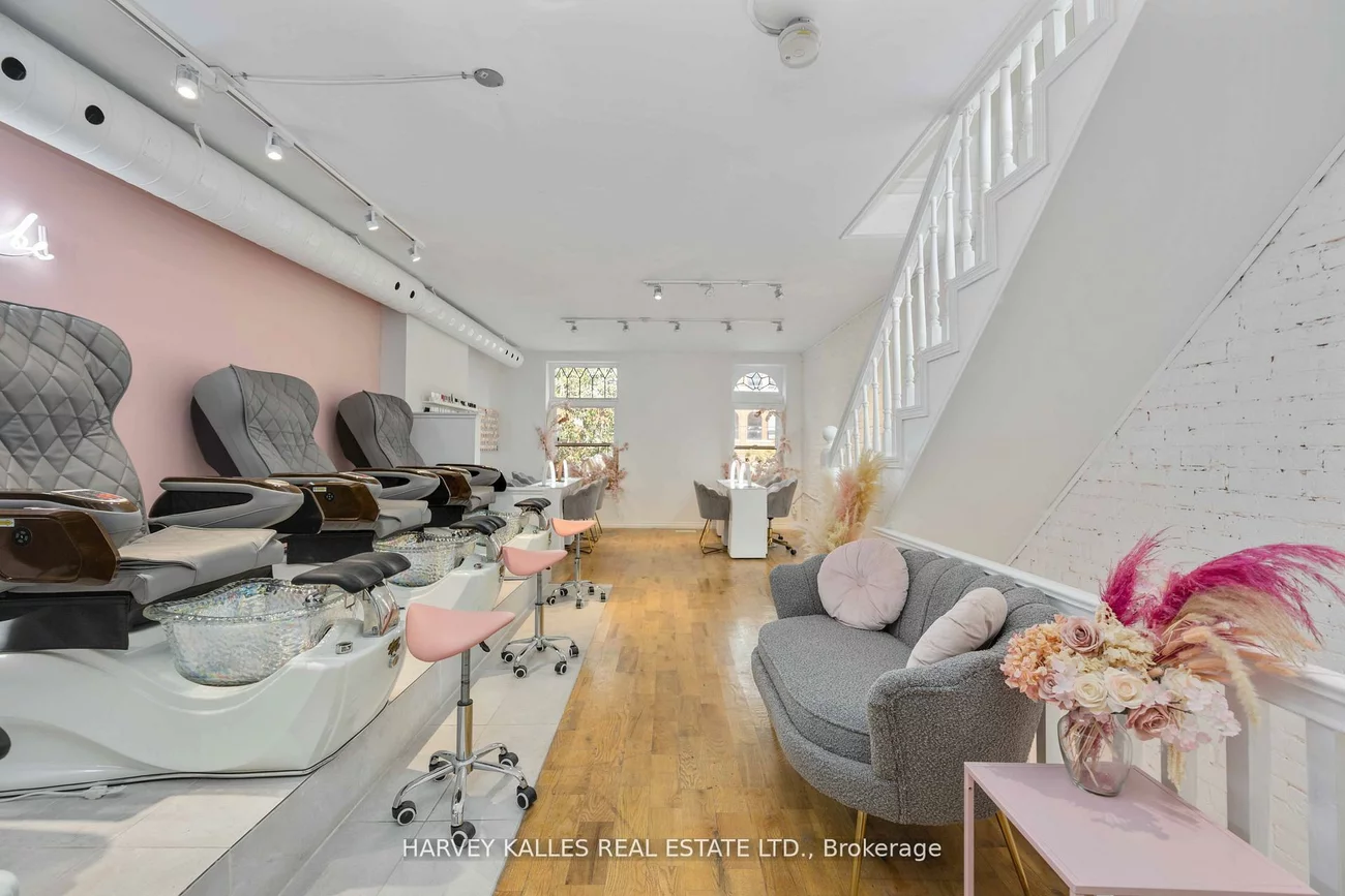 617, King, Waterfront Communities C1, Toronto