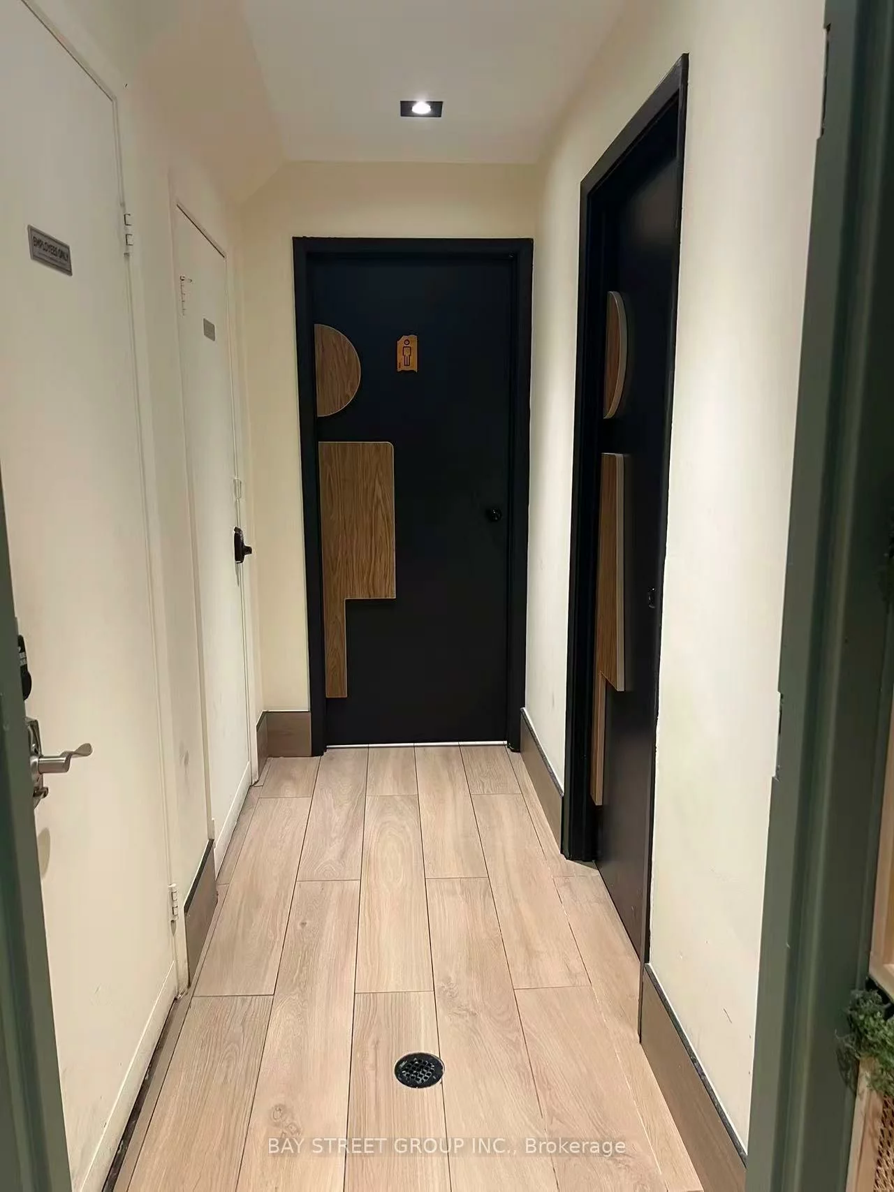 5588, Yonge, Willowdale West, Toronto