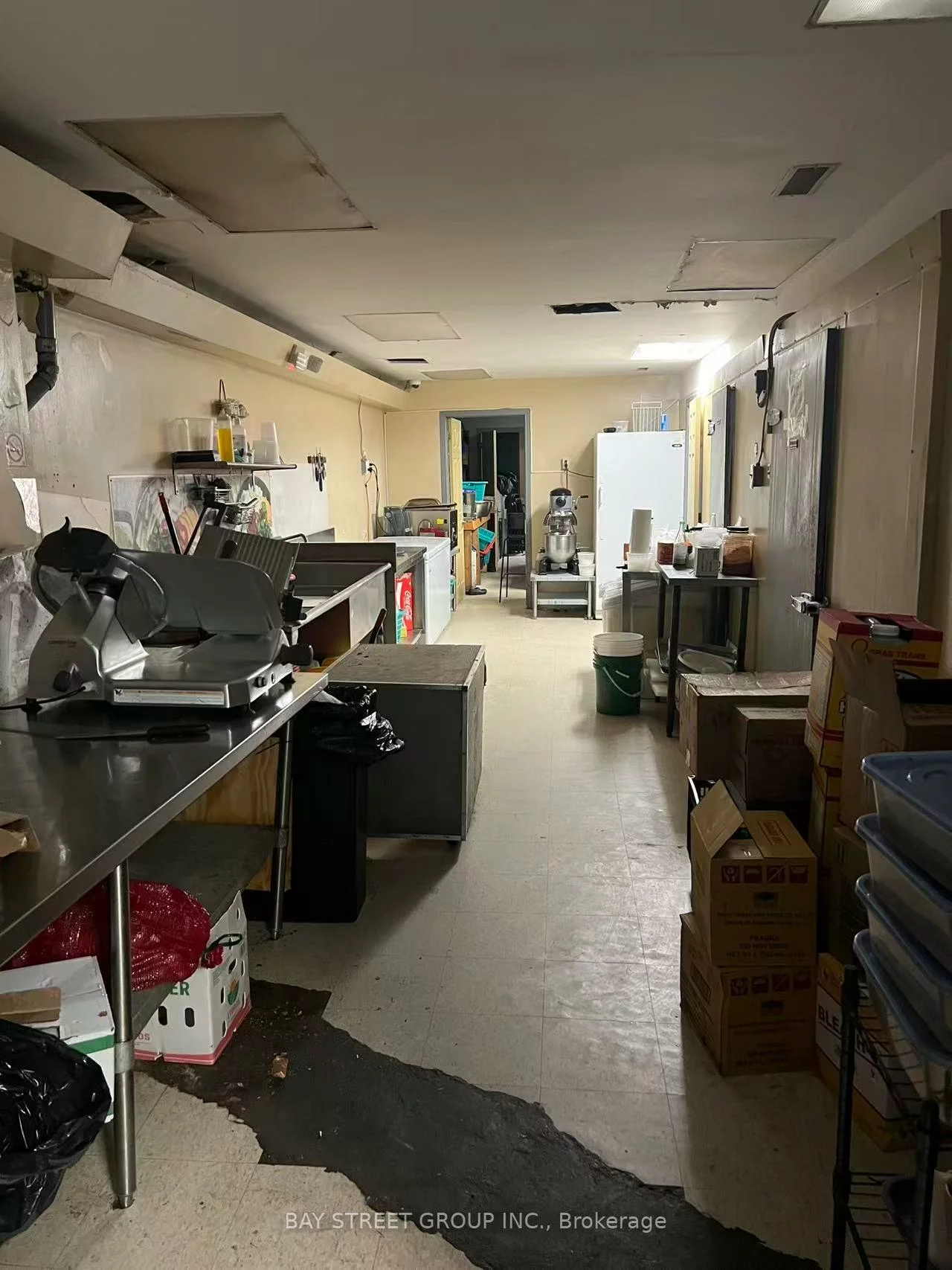 5588, Yonge, Willowdale West, Toronto