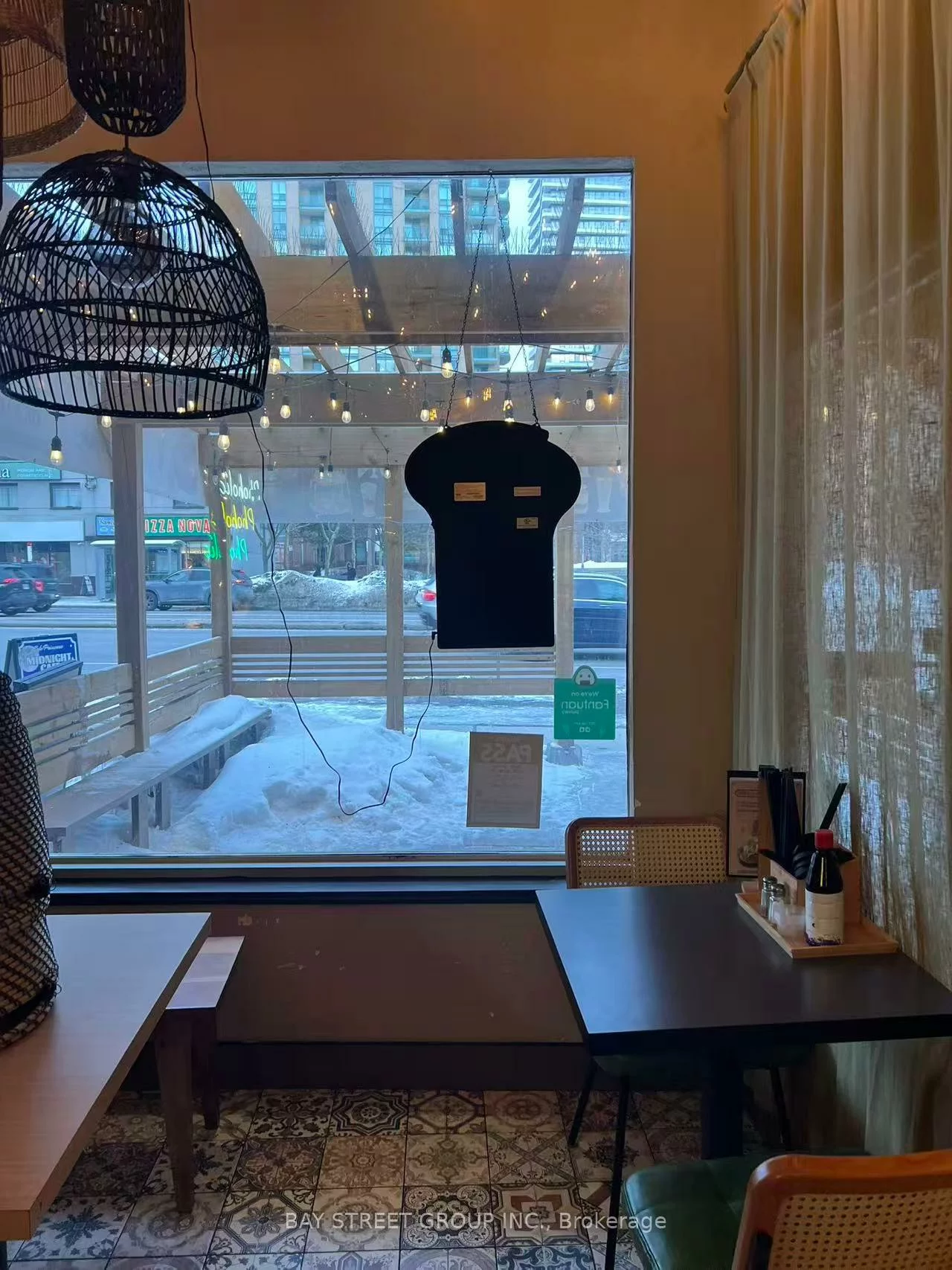 5588, Yonge, Willowdale West, Toronto