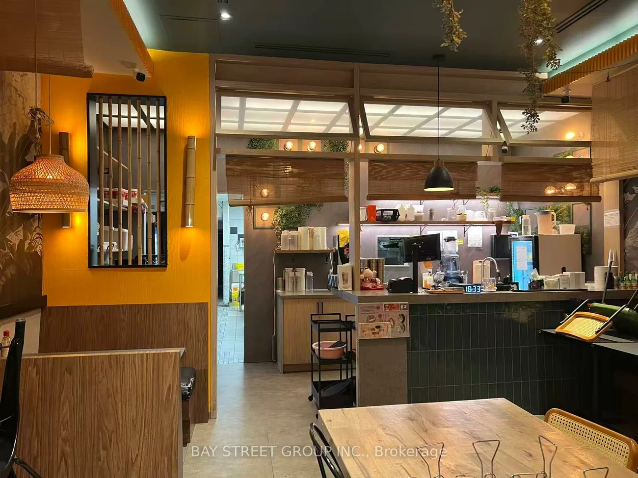 5588, Yonge, Willowdale West, Toronto