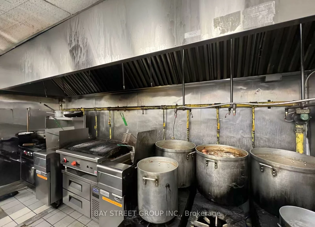 5588, Yonge, Willowdale West, Toronto