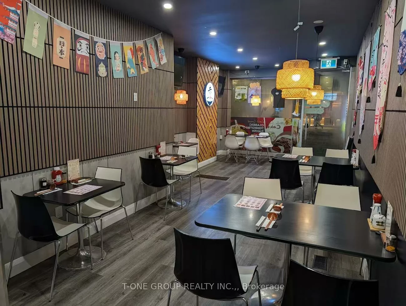 628, Yonge, Bay Street Corridor, Toronto