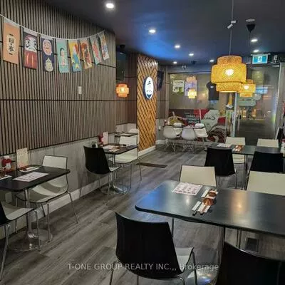 Commercial for sale, 628, Yonge, Bay Street Corridor, Toronto