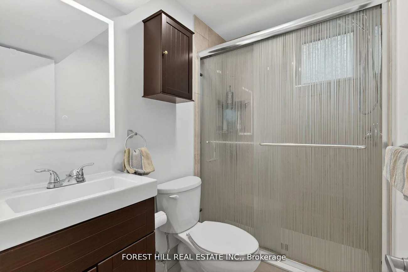 273, Sheppard, Lansing-Westgate, Toronto