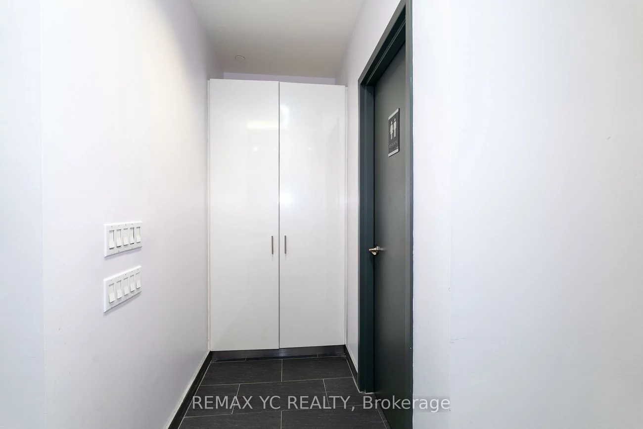 2409, Yonge, Mount Pleasant West, Toronto